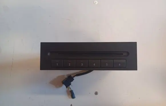 Mercedes-Benz E W211 CD/DVD changer A2118275542-MERC2 020316 MH3210
