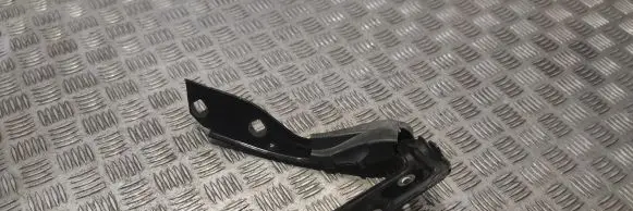 Porsche Cayenne (92A) Fender mounting bracket 063212