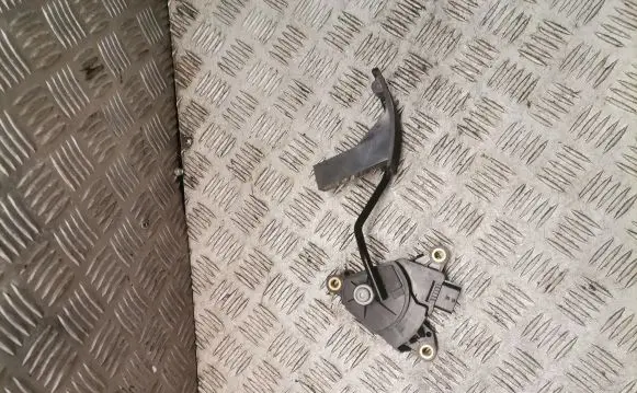 Nissan X-Trail T31 Accelerator throttle pedal