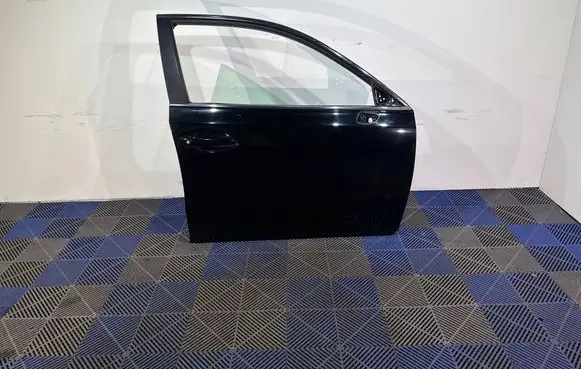 Lexus CT 200H Front door 