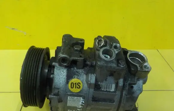 Volkswagen Touran I Air conditioning (A/C) compressor (pump) 1K0820859C