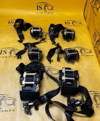 Volvo XC90 Set of seat belts 31484970 31484971 31451531