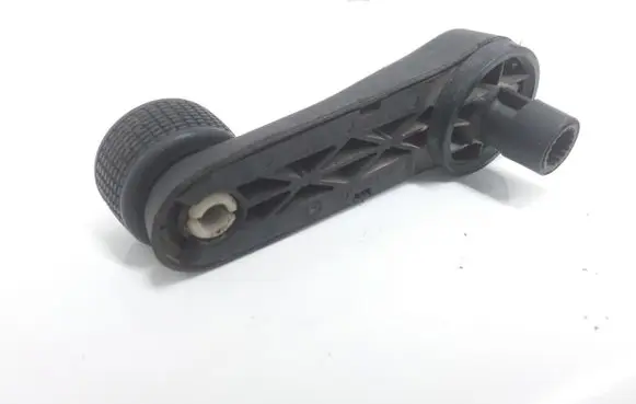 Volkswagen PASSAT B4 Rear door window winding handle 3A0837581