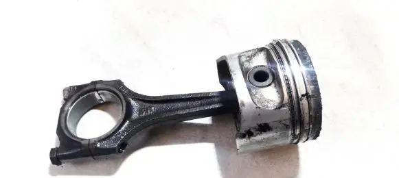 Opel Corsa B Piston with connecting rod