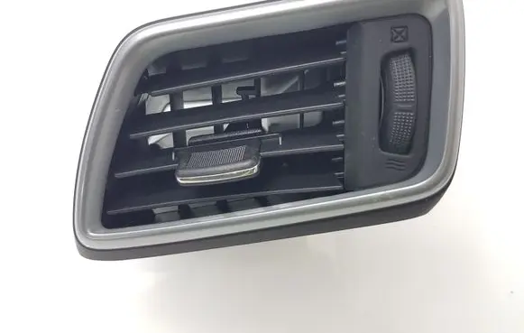 Nissan Qashqai Dashboard side air vent grill/cover trim 68761HV00B 687614EA0A 687614EH0A