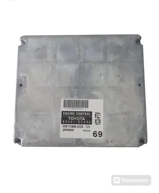 Toyota Avensis T250 Engine control unit/module 8966105690 1758006326 MB1758006326