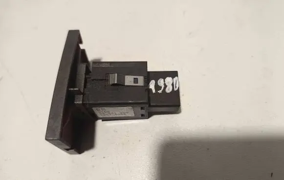 Opel Vectra C Hazard light switch 13549900