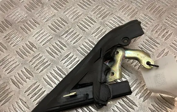Ford Mustang VI Rubber seal front coupe door window 