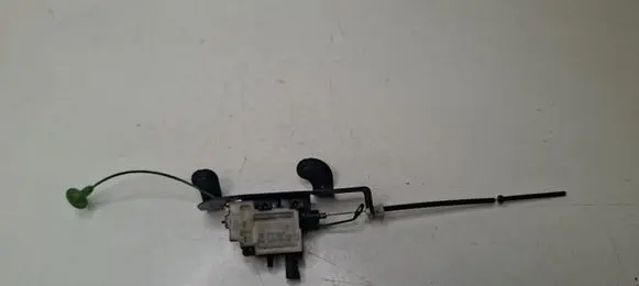 BMW 5 E60 E61 Fuel tank cap lock motor 6985878 20071005