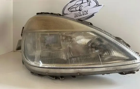 Mercedes-Benz A W168 Headlight/headlamp A1688201061 0301152212