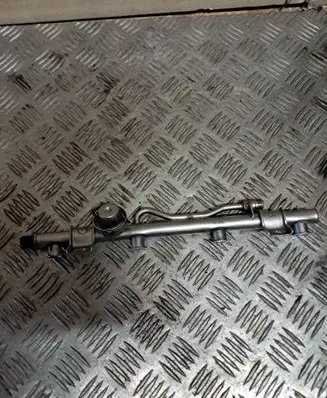 Mercedes-Benz SLK R170 Fuel main line pipe A1110703095