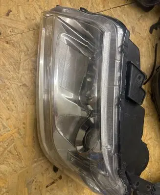 Suzuki Grand Vitara II Headlight/headlamp W3T15971