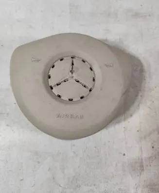 Mercedes-Benz A W176 Steering wheel airbag cover 3078746