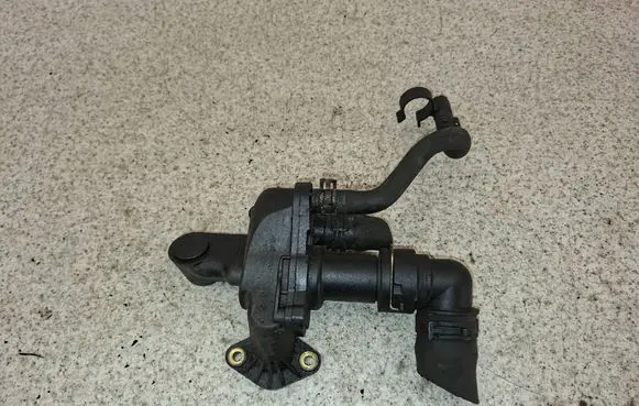 Land Rover Discovery 3 - LR3 Thermostat 4H2Q8592