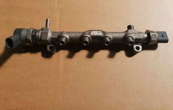 Audi RS5 Fuel main line pipe 04L089B-KG