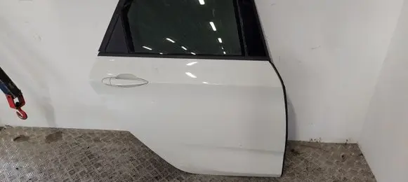 BMW 2 F45 Rear door