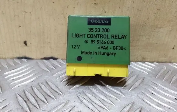 Volvo S70 V70 V70 XC Light relay 895185000 895166000