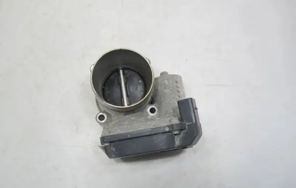 Volkswagen Golf VI Throttle valve 03C133062S 1110101453 A2C53367619