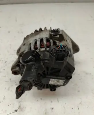 Hyundai i30 Generator/alternator 373002B750
