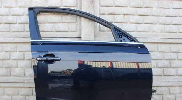 Audi A4 S4 B8 8K Front door 8K0831052J 8K0831052