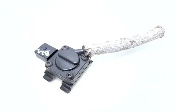 BMW 5 E60 E61 Exhaust gas pressure sensor 7789219 13627789219