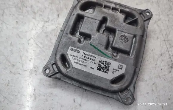 BMW X5 E70 Headlight ballast module Xenon 7263052