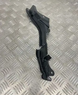 BMW 1 F40 Other engine bay part 7450921 74850613