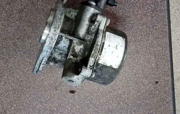 Renault Clio III Vacuum pump