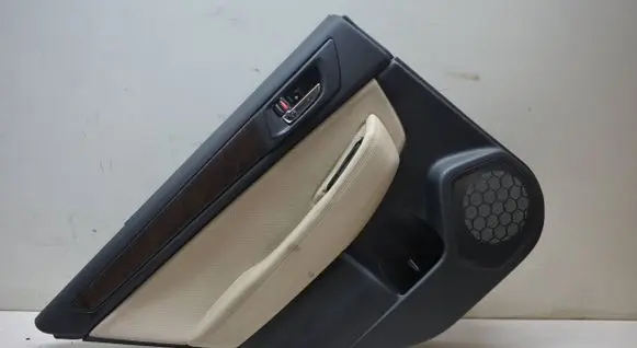 Subaru Outback (BS) Rear door card panel trim