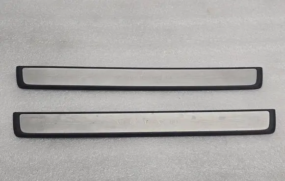 Volvo XC40 Front sill trim cover 32289844