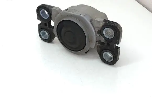Volvo V70 Engine mount bracket 6G927M121NF 6G927M121NF10