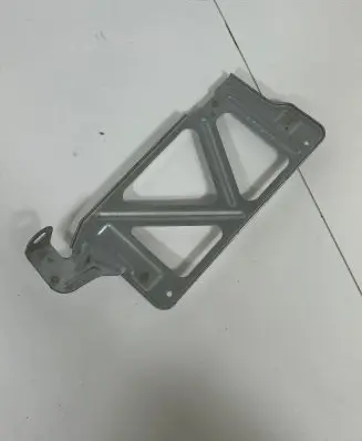 BMW 5 F10 F11 Intercooler pipe mounting bracket 9186477