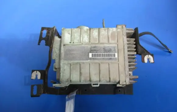 Volkswagen Golf II Engine control unit/module ECU 893907383B