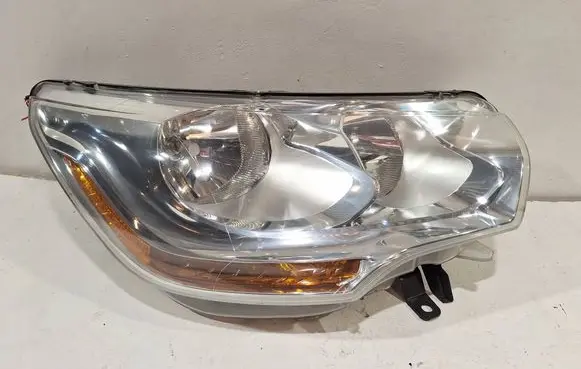 Citroen C4 II Headlight/headlamp 9687304480