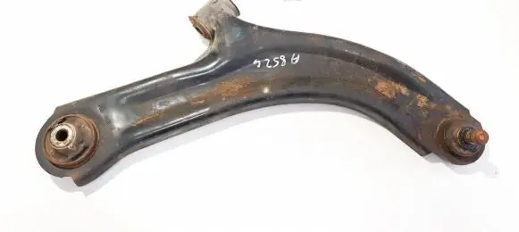 Nissan Note (E11) Front lower control arm/wishbone