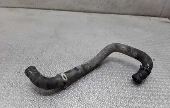 Nissan X-Trail T30 Engine coolant pipe/hose