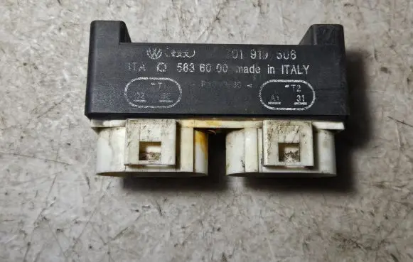Volkswagen Transporter - Caravelle T4 Coolant fan relay 701919506