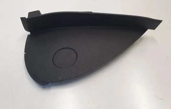 BMW 1 E82 E88 Dashboard side end trim 9124922 11242010