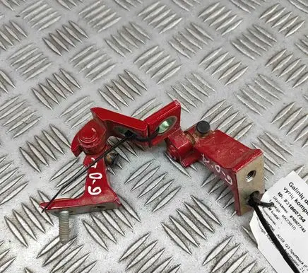 Rear door hinge set