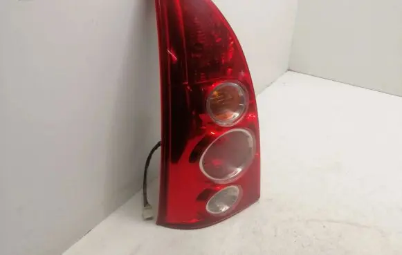 Mazda Premacy Rear/tail lights 22061961