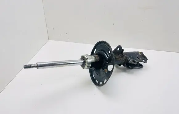 Toyota Auris E180 Front shock absorber/damper