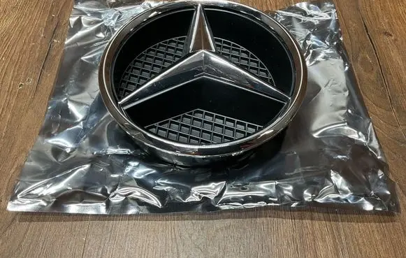 Mercedes-Benz GL X166 Manufacturer badge logo/emblem A0008880060