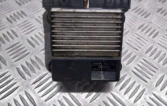 Toyota Corolla E120 E130 Fuel injection control unit/module 89871-20050