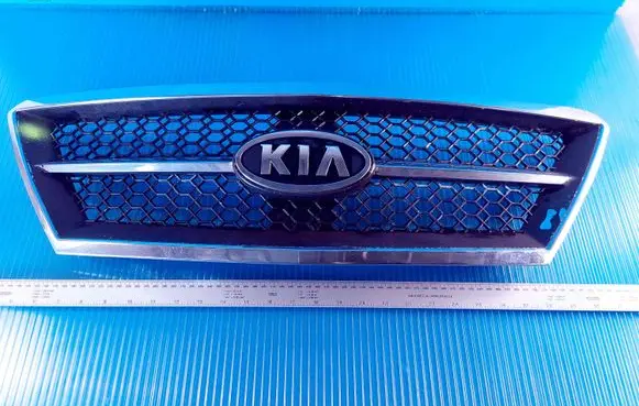 KIA Sorento Front grill 863503E020