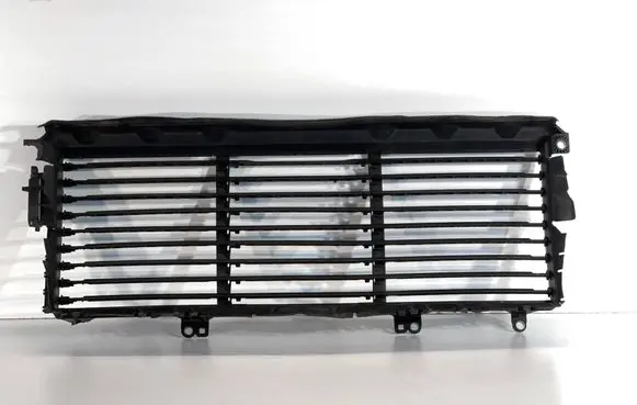 Jeep Grand Cherokee WL Intercooler air guide/duct channel 68298531AB 5877R1006