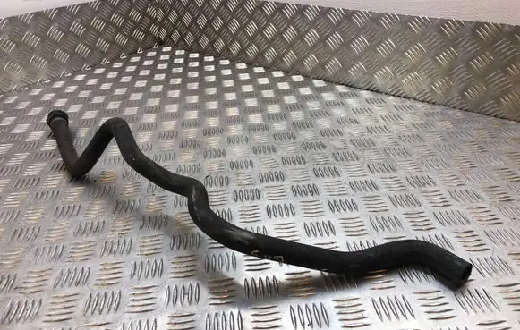 BMW 5 E39 Engine coolant pipe/hose