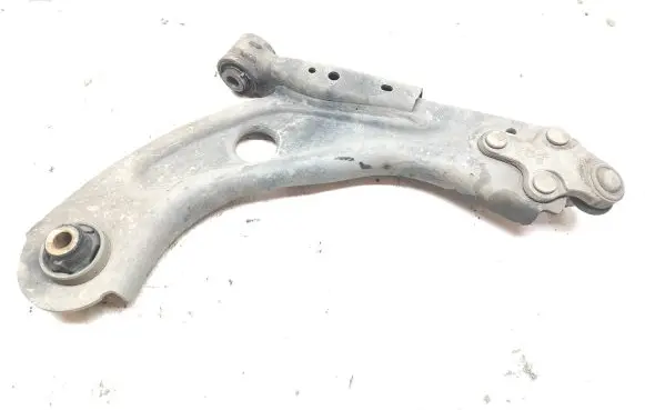 Peugeot 308 Front lower control arm/wishbone