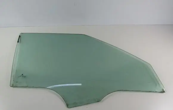 Skoda Fabia Mk2 (5J) Front door window glass four-door 