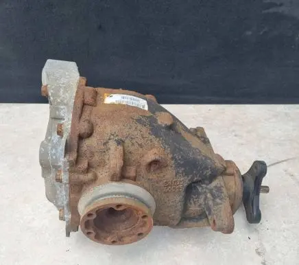 BMW 1 E81 E87 Rear differential 7524305 33107524305 33107524306