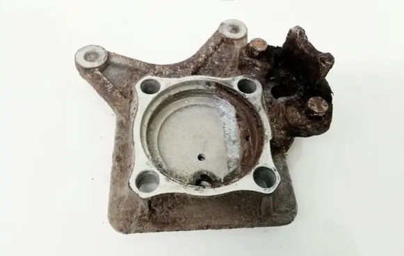 Mercedes-Benz B W245 Rear wheel hub spindle/knuckle 